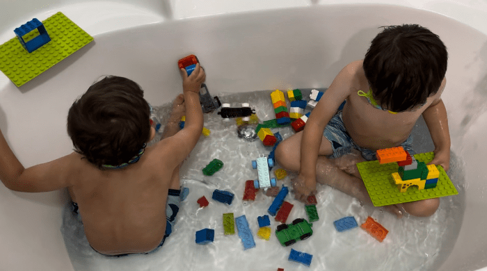 fun lego bath activity for preschoolers