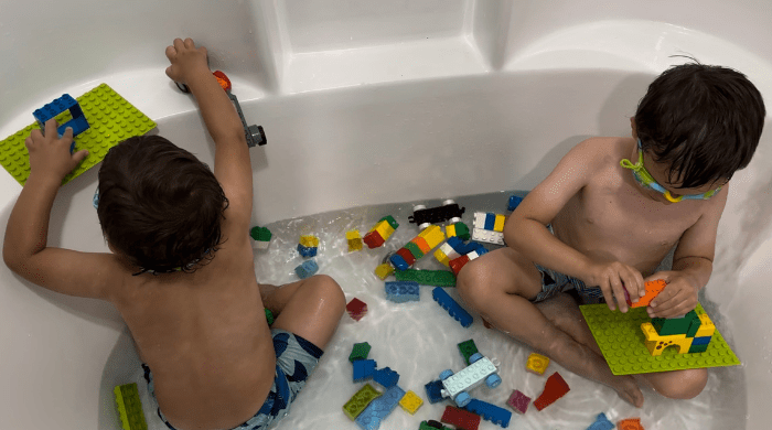 fun lego bath activity for preschoolers